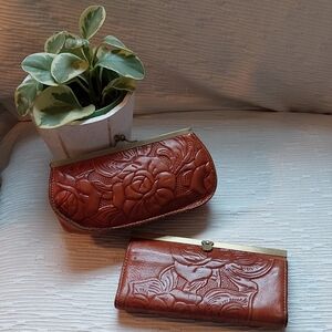 Patricia Nash Floral Embossed Leather Wallet Set